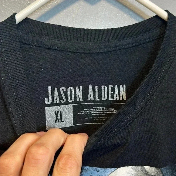 jason aldean back in the saddle tour USA tour black tshirt XL short sleeve - Picture 3 of 3